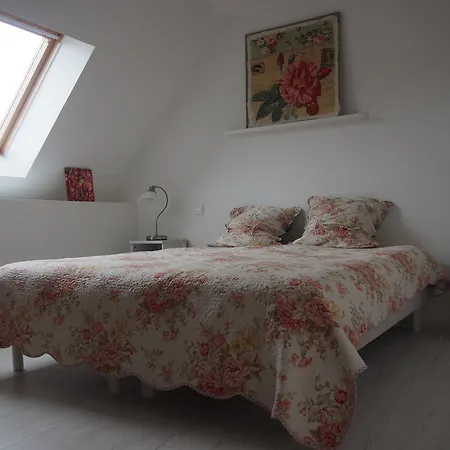 Holiday home Maison Tombelaine Vains
