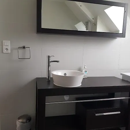 Maison Tombelaine Vains