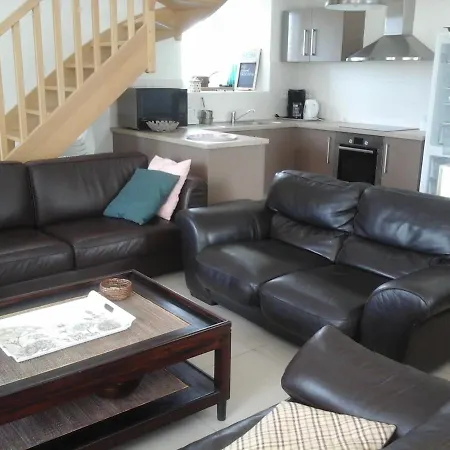 Maison Tombelaine Casa de Férias *