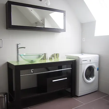 Maison Tombelaine * Vains